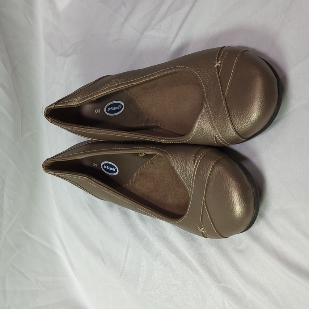 Dr Scholl's Sz 9 Gold/Copper Flats. Comfortable and stylish comfort flats - Picture 3 of 12